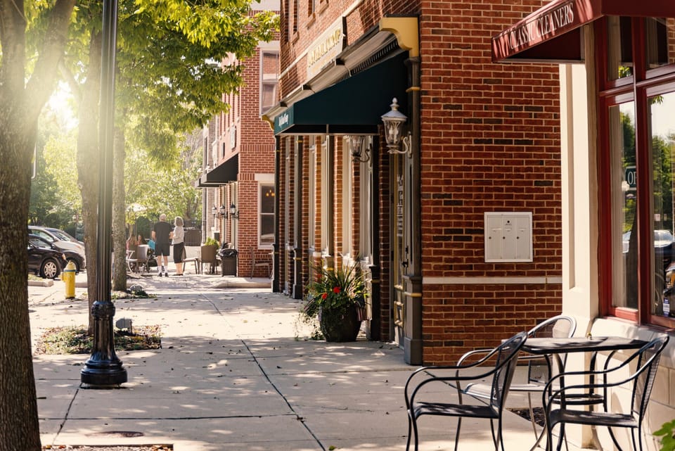 Shops & Restaurants