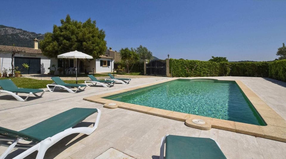 Holiday Home Swimming Pool