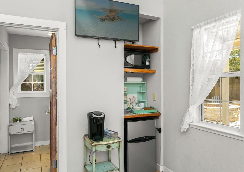 Mini Fridge,Keurig,Microwave