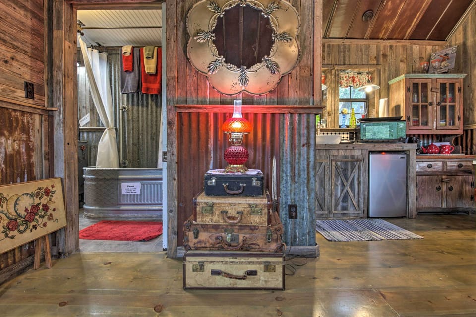Studio | 19th-Century Decor