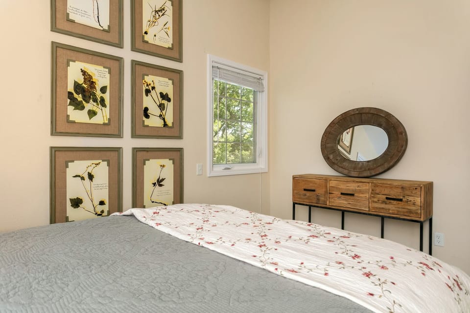 Queen Bed