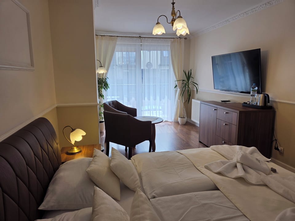 Double Room | In-room safe, individually decorated, blackout drapes, soundproofing