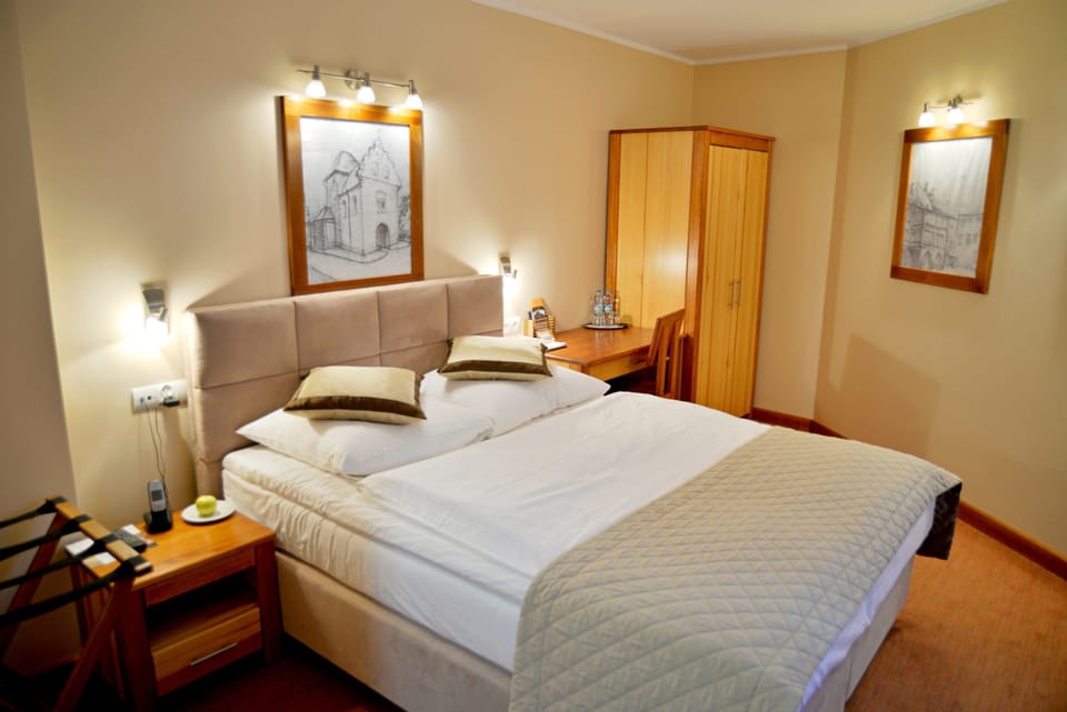 Double Room | Premium bedding, rollaway beds, free WiFi, bed sheets