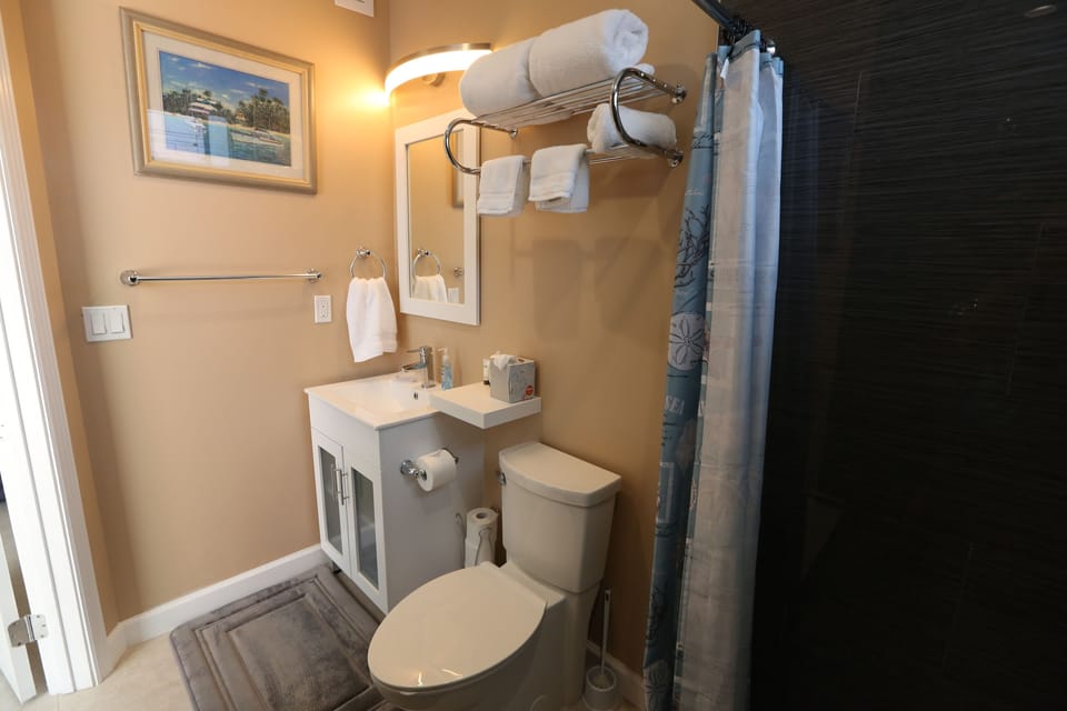 Fantasy Island Inn – Caters to Men Bed and Breakfast in Wilton Manors