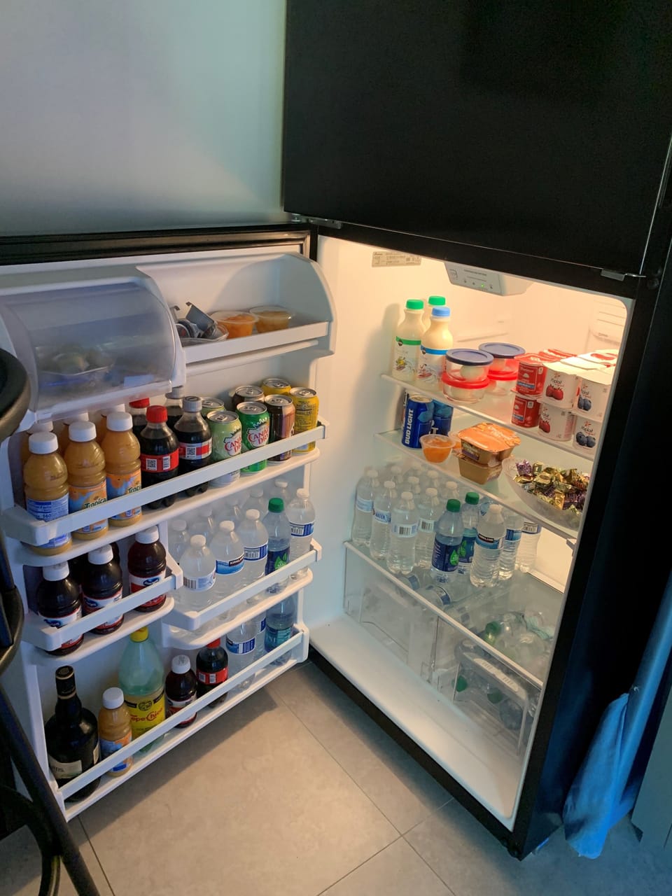 Free daily self-serve breakfast