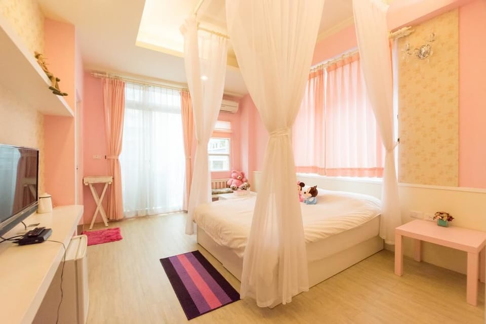 Standard Double Room (B) | Individually decorated, individually furnished, desk, free WiFi