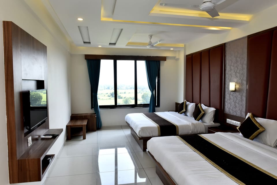 In-room safe, desk, free WiFi, wheelchair access