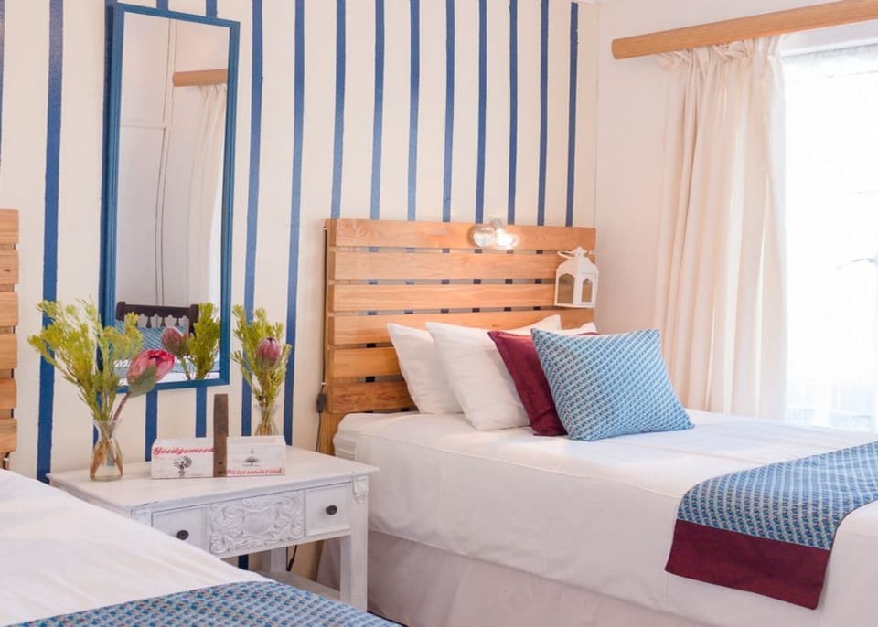 House | Desk, iron/ironing board, WiFi (free), bed sheets