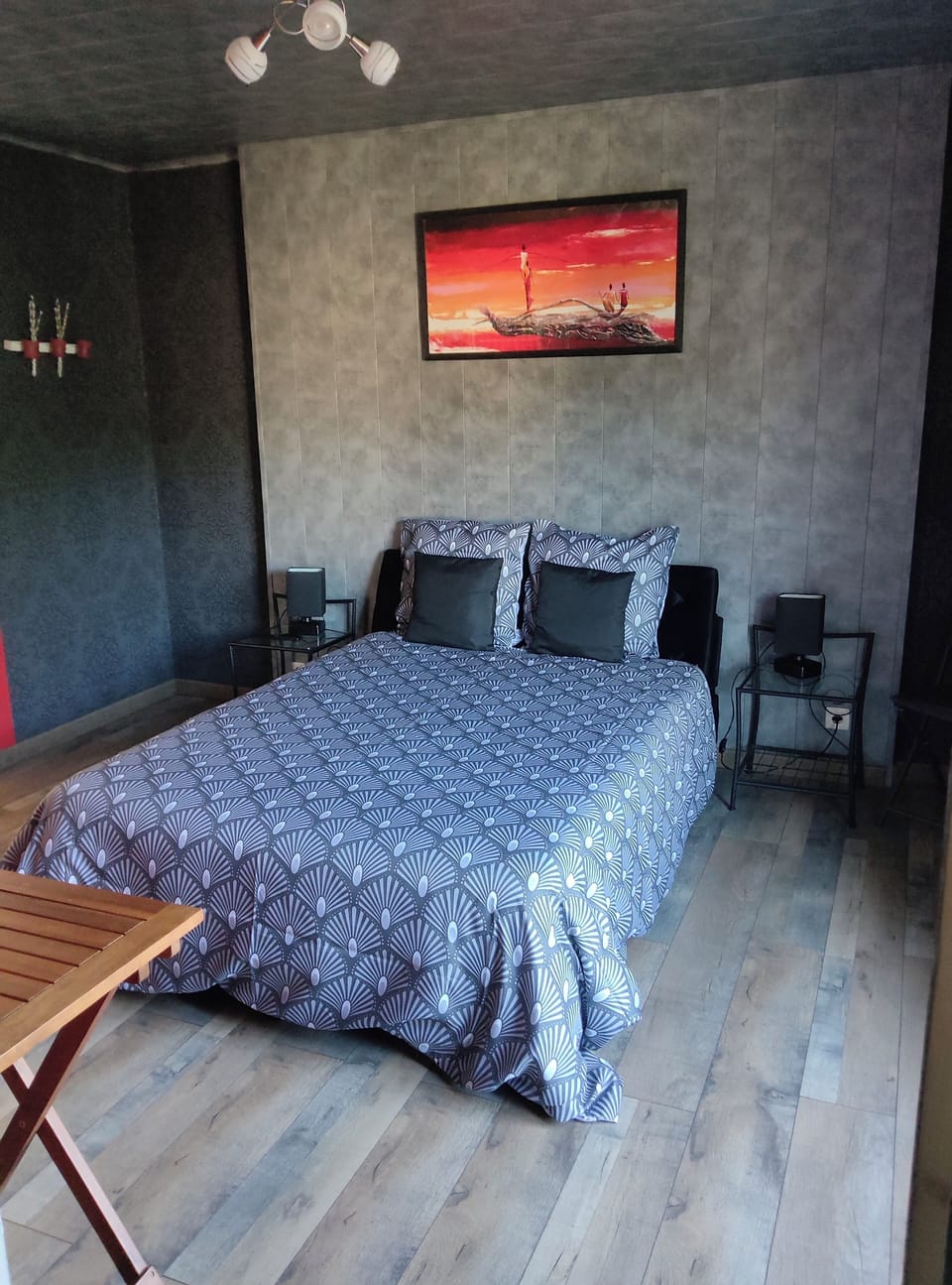 Double Room | Individually decorated, free cribs/infant beds, free WiFi, bed sheets