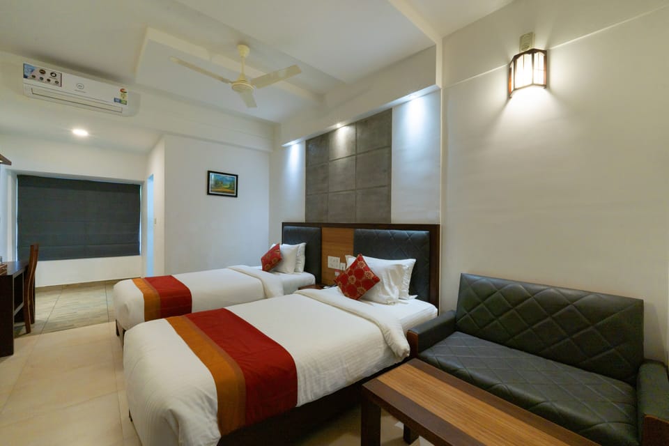 Classic Twin (Air-conditioned) | Premium bedding, soundproofing, iron/ironing board, cribs/infant beds