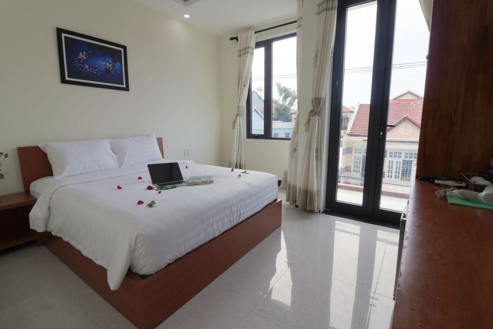 Deluxe Double Room, City View | Minibar, desk, soundproofing, free WiFi