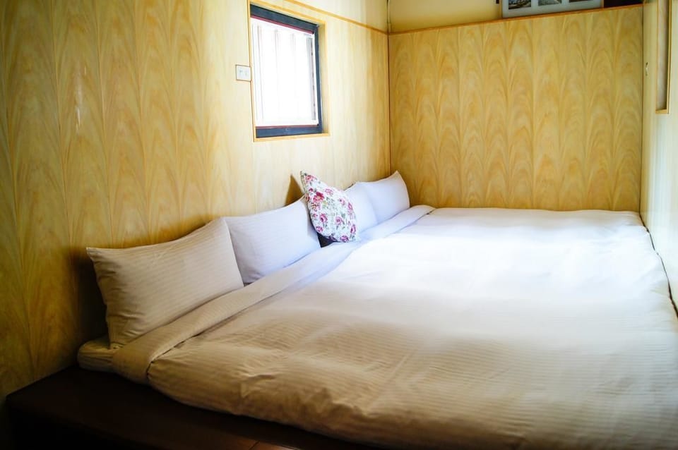 Standard Quadruple Room | Blackout drapes, free WiFi, bed sheets