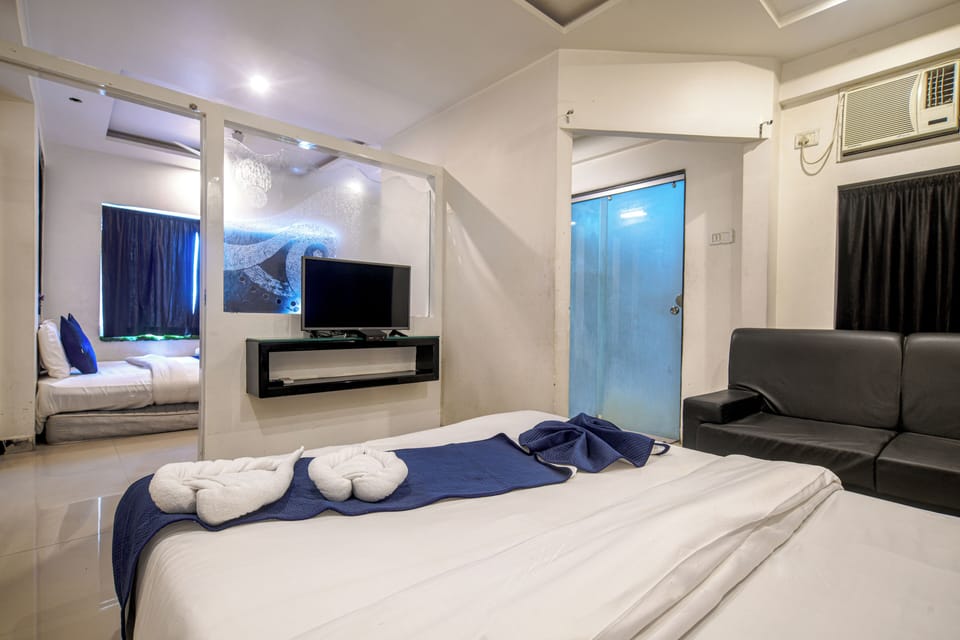 Family Room | WiFi (free), bed sheets