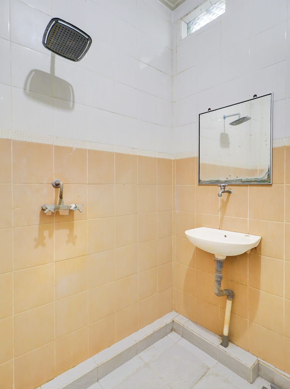 Shower, towels
