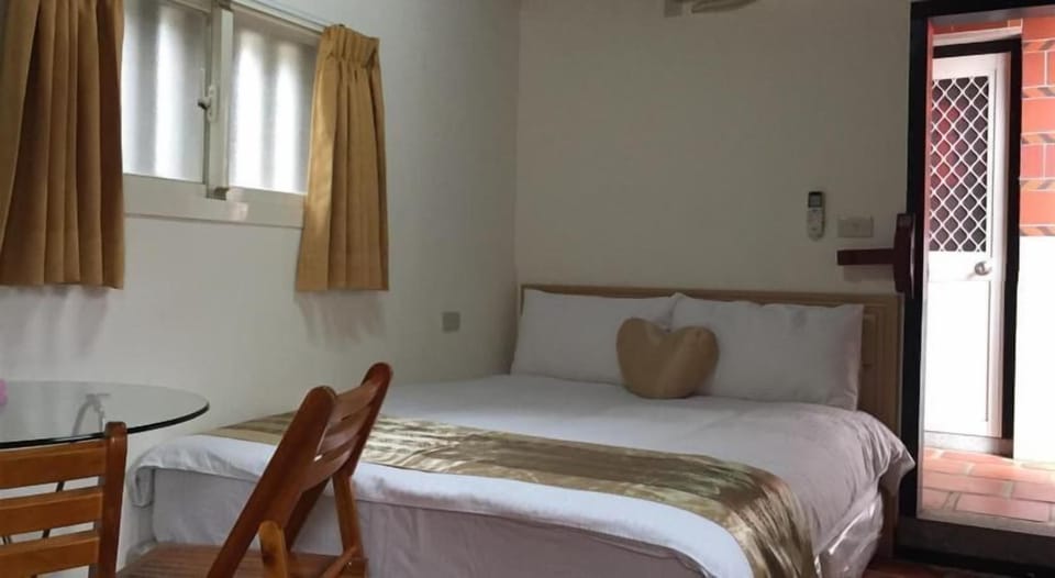 Double Room | Free WiFi