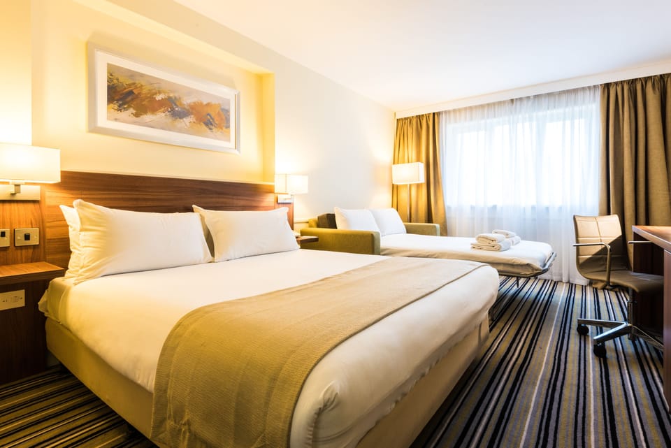 Standard Room, Multiple Beds | Desk, free cribs/infant beds, WiFi, bed sheets