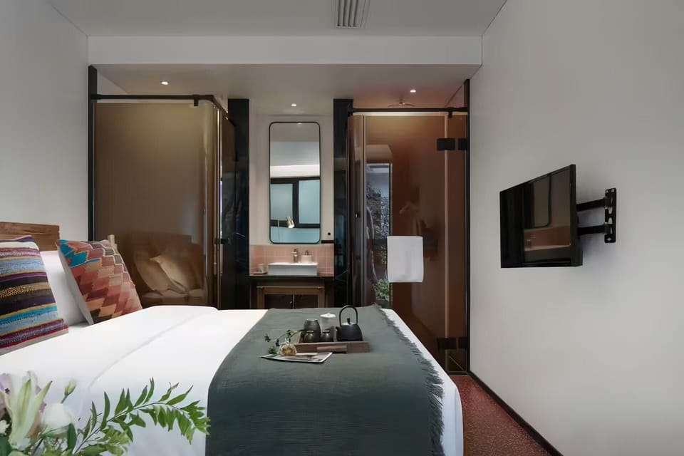 Standard Double Room | Desk, blackout drapes, soundproofing, WiFi (free)