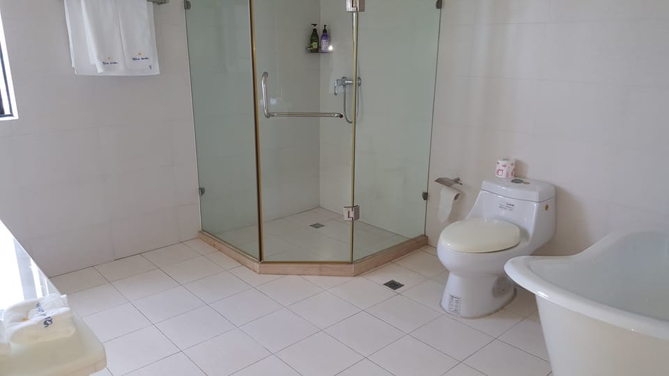 37 Garden Guesthouse Yangcheng Lake Br. Bed and Breakfast in Suzhou