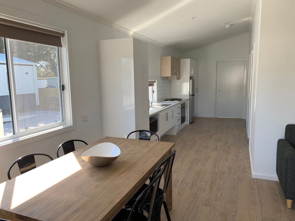 Seahorse Cabin - Accessible | Private kitchen | Full-size fridge, microwave, oven, stovetop