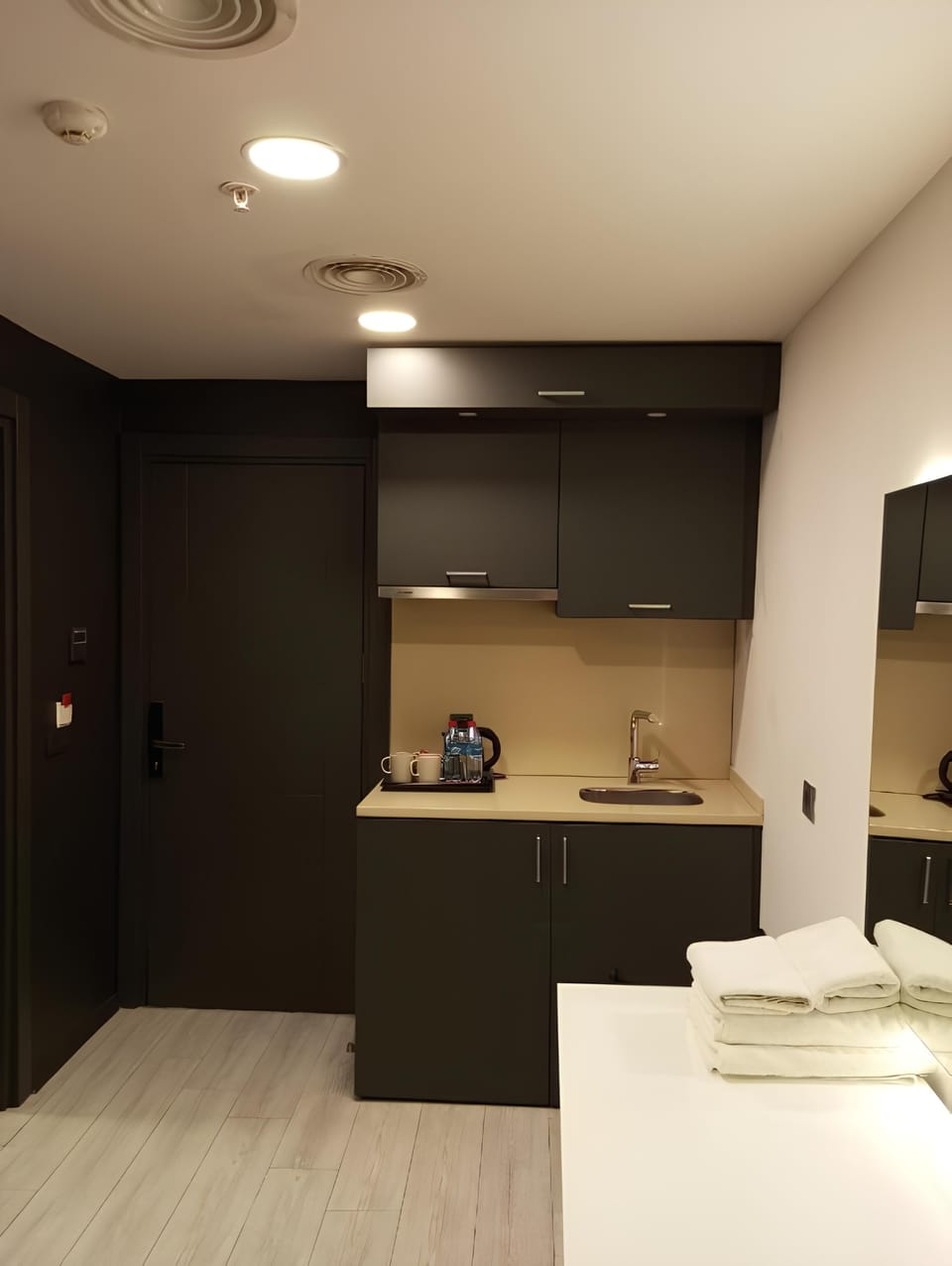 Mini-fridge, electric kettle, cookware/dishes/utensils