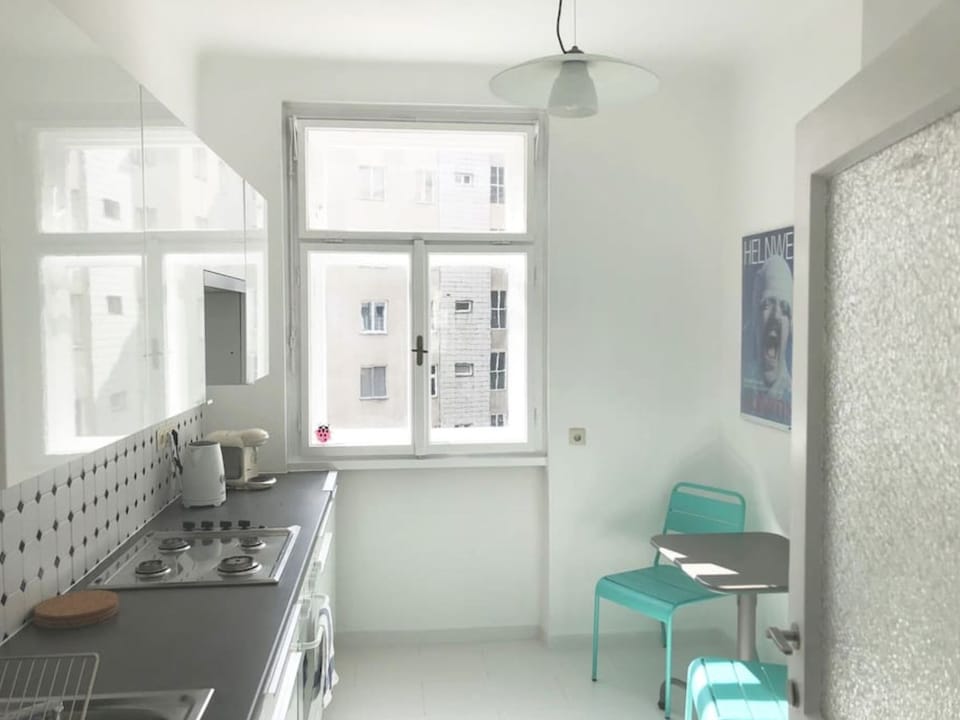 Apartment Top 6 (incl. EUR69 Cleaning, Towel + Linen Fee) | Private kitchen | Fridge, oven, stovetop, coffee/tea maker