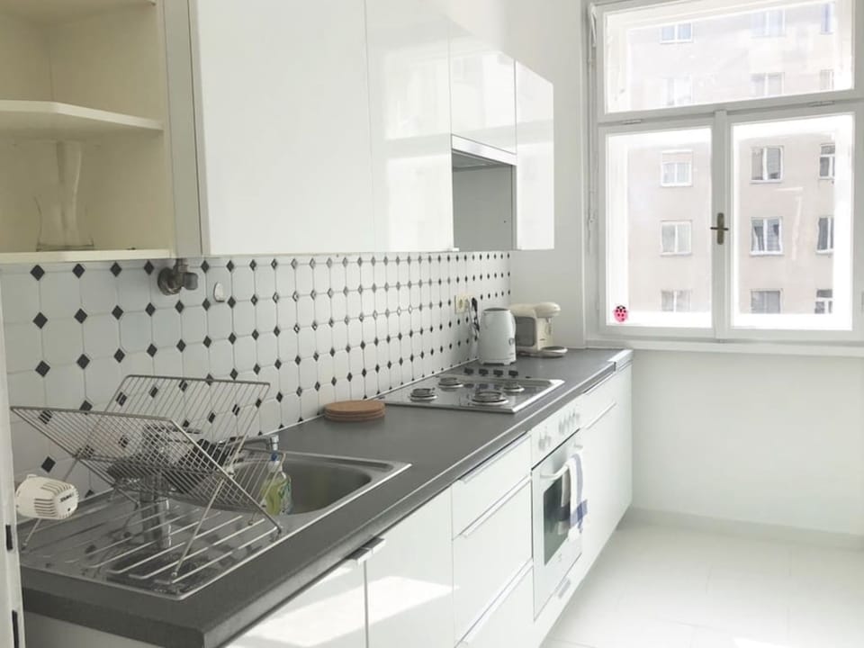 Apartment Top 6 (incl. EUR69 Cleaning, Towel + Linen Fee) | Private kitchen | Fridge, oven, stovetop, coffee/tea maker