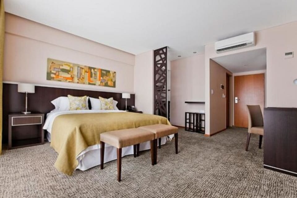 Suite | Minibar, in-room safe, desk, soundproofing