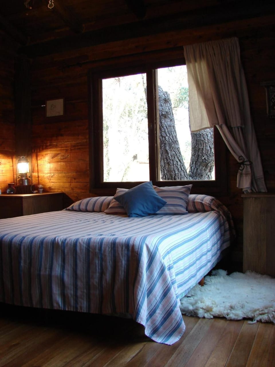 2 bedrooms, individually decorated, individually furnished, free WiFi