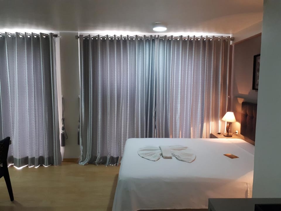 Minibar, in-room safe, desk, blackout drapes