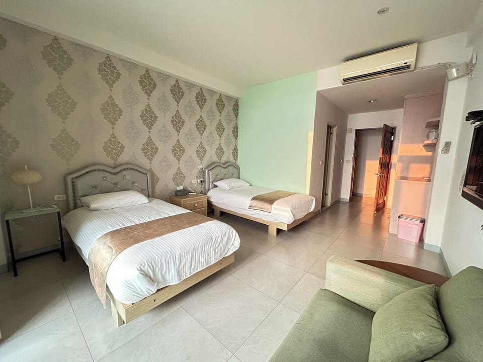 Double Room, Ocean View (Star Moon) | Desk, blackout drapes, free WiFi, bed sheets