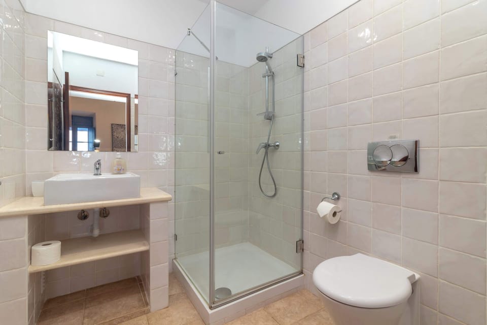 En-suite bathroom