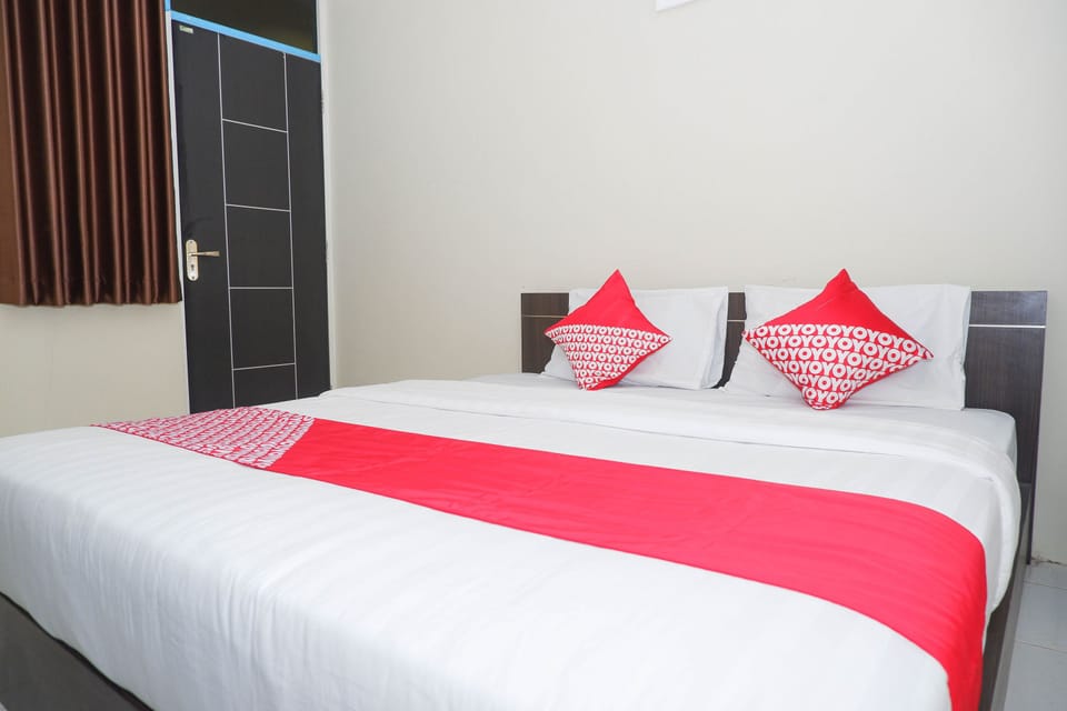 Deluxe Double Room | Desk, free WiFi, bed sheets