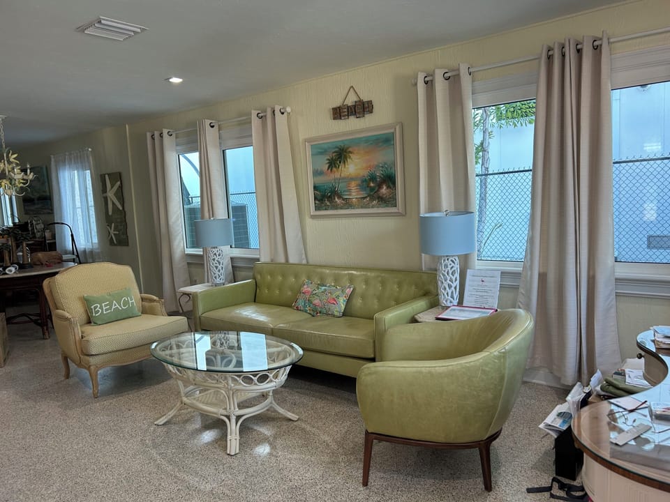 Mid-century meets Florida bungalow for lazy days