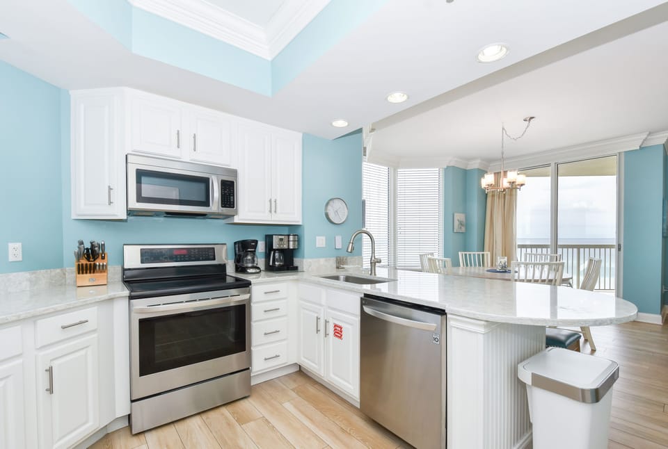 Silver Beach Towers West 501- Fully Equipped Kitchen