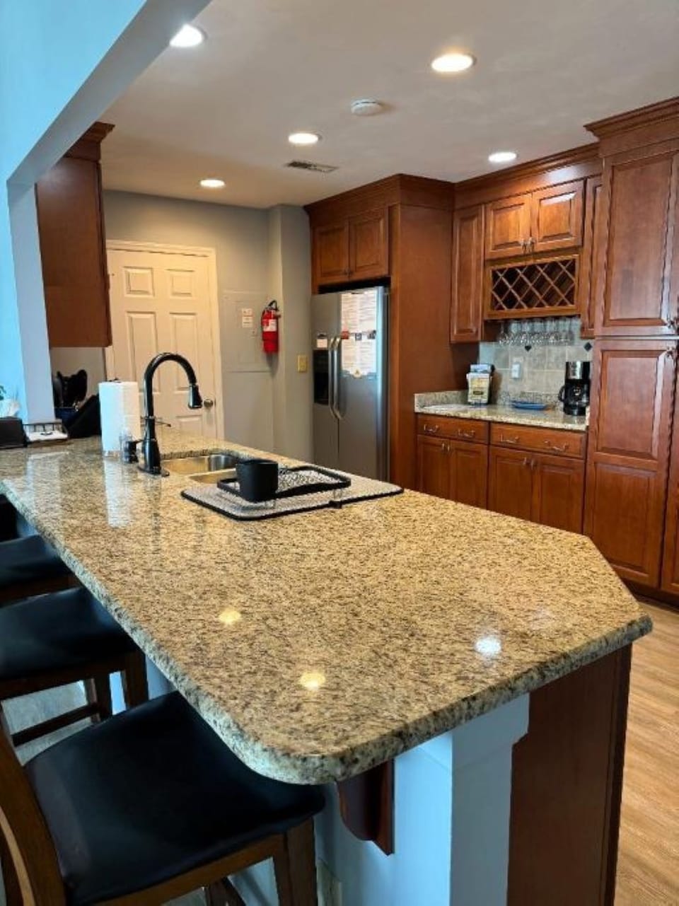 Large Fully Stocked Kitchen