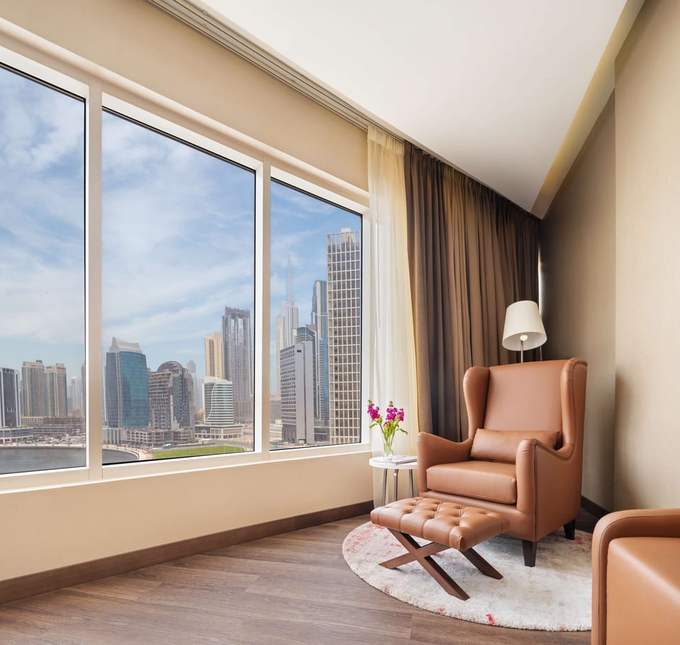 Hypo-allergenic bedding, minibar, in-room safe, individually furnished