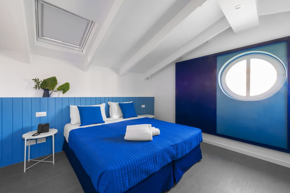 Design Room | Minibar, in-room safe, soundproofing, free WiFi