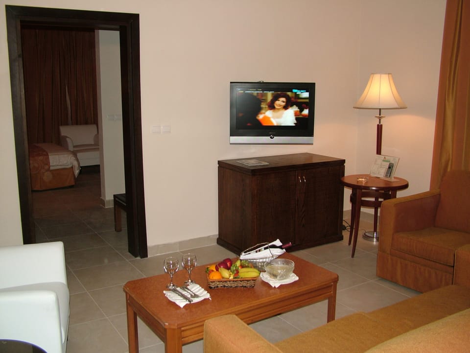 Royal Suite | Premium bedding, in-room safe, desk, rollaway beds (surcharge)