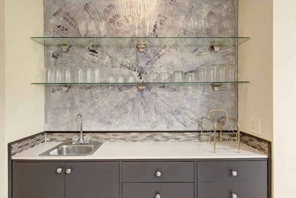 12 WET BAR.jpg