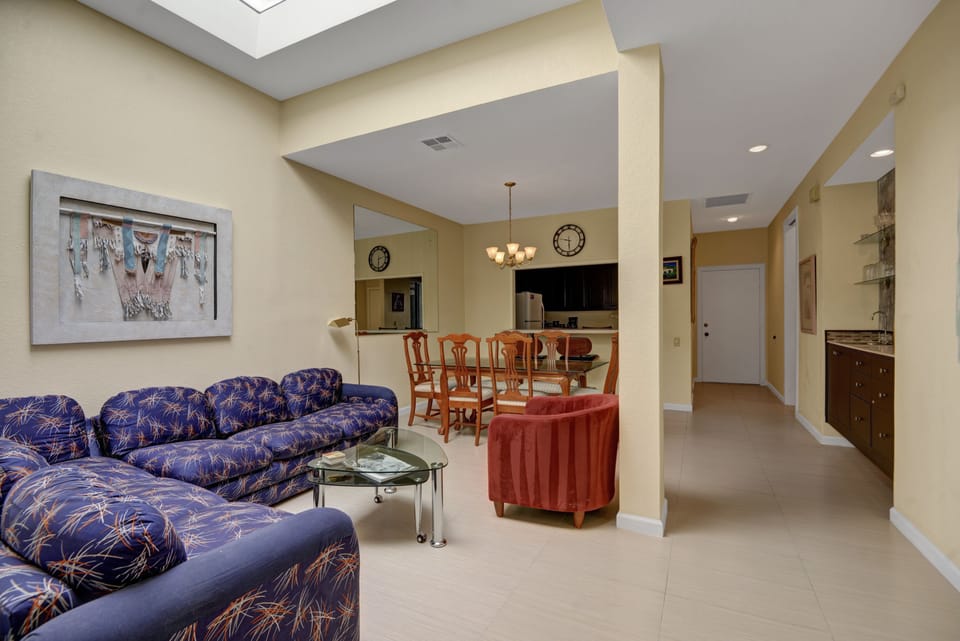 6 LIVING ROOM 2 REVERSE.jpg