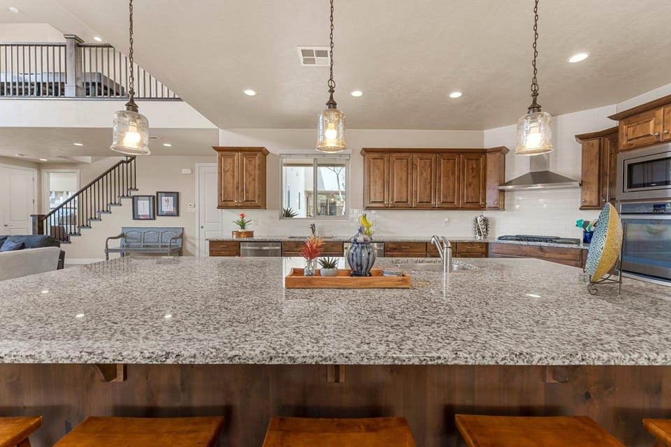 House, Multiple Bedrooms | Private kitchen | Fridge, microwave, oven, dishwasher