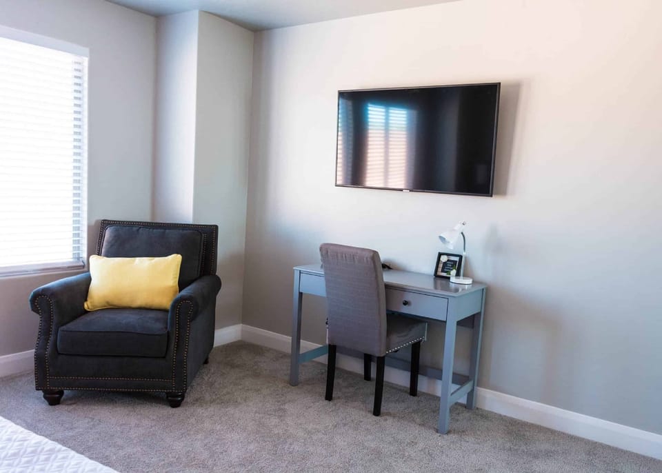 Townhome, 4 Bedrooms | Interior