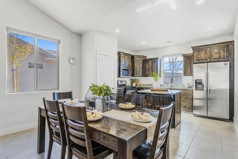 House, 3 Bedrooms | Private kitchen | Fridge, oven, coffee/tea maker, toaster