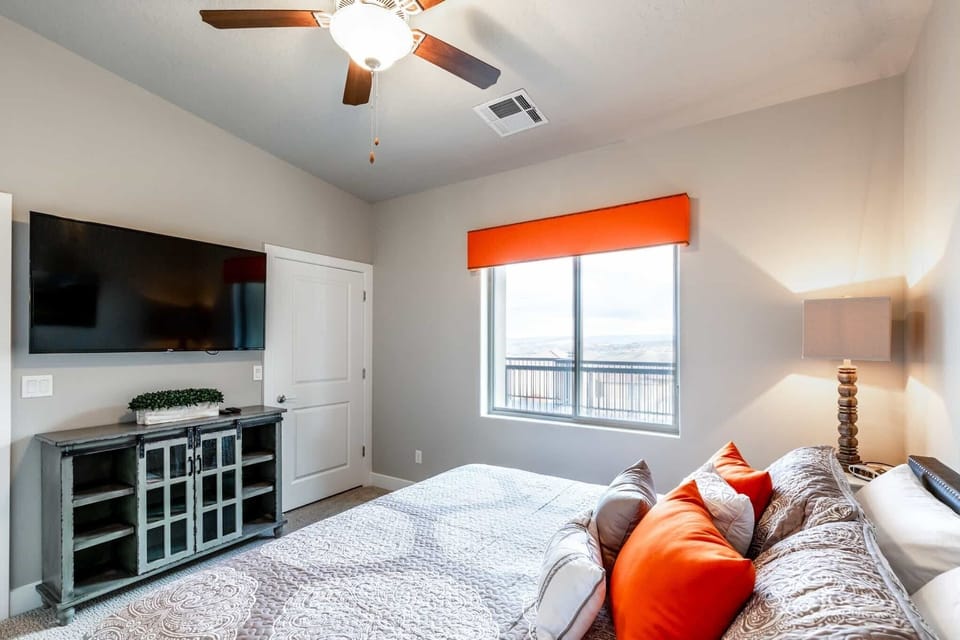 Condo, 4 Bedrooms | 4 bedrooms, laptop workspace, iron/ironing board, cribs/infant beds