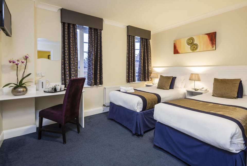 Comfort Twin Room, Ensuite (TWIN)