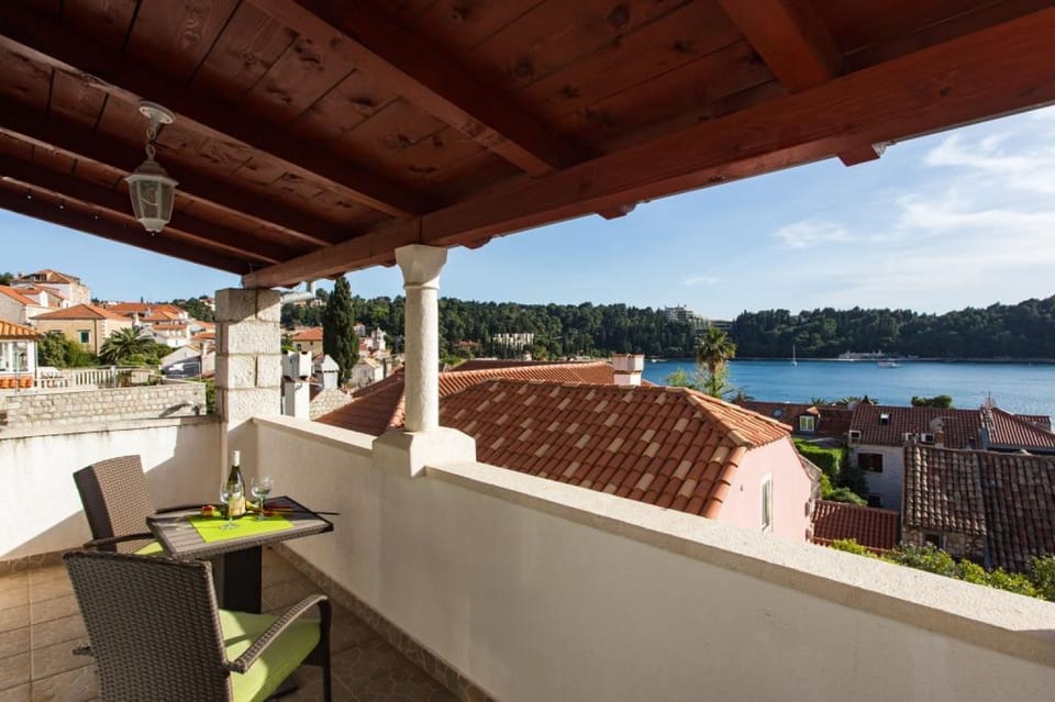 Villa (Four Bedroom House with Terrace) | Terrace/patio