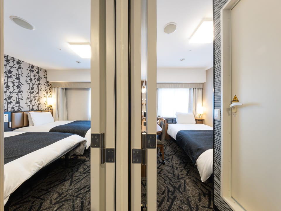 Connecting Room [Single + Twin], Non Smoking | Premium bedding, down comforters, desk, blackout drapes