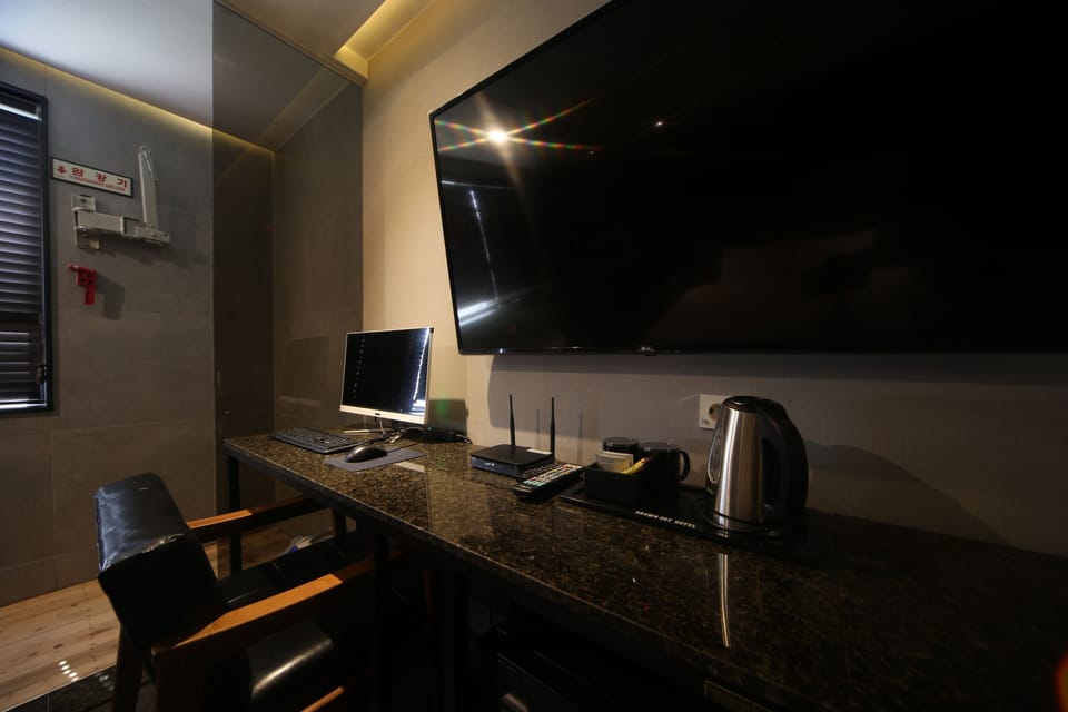 Royal Studio | Television