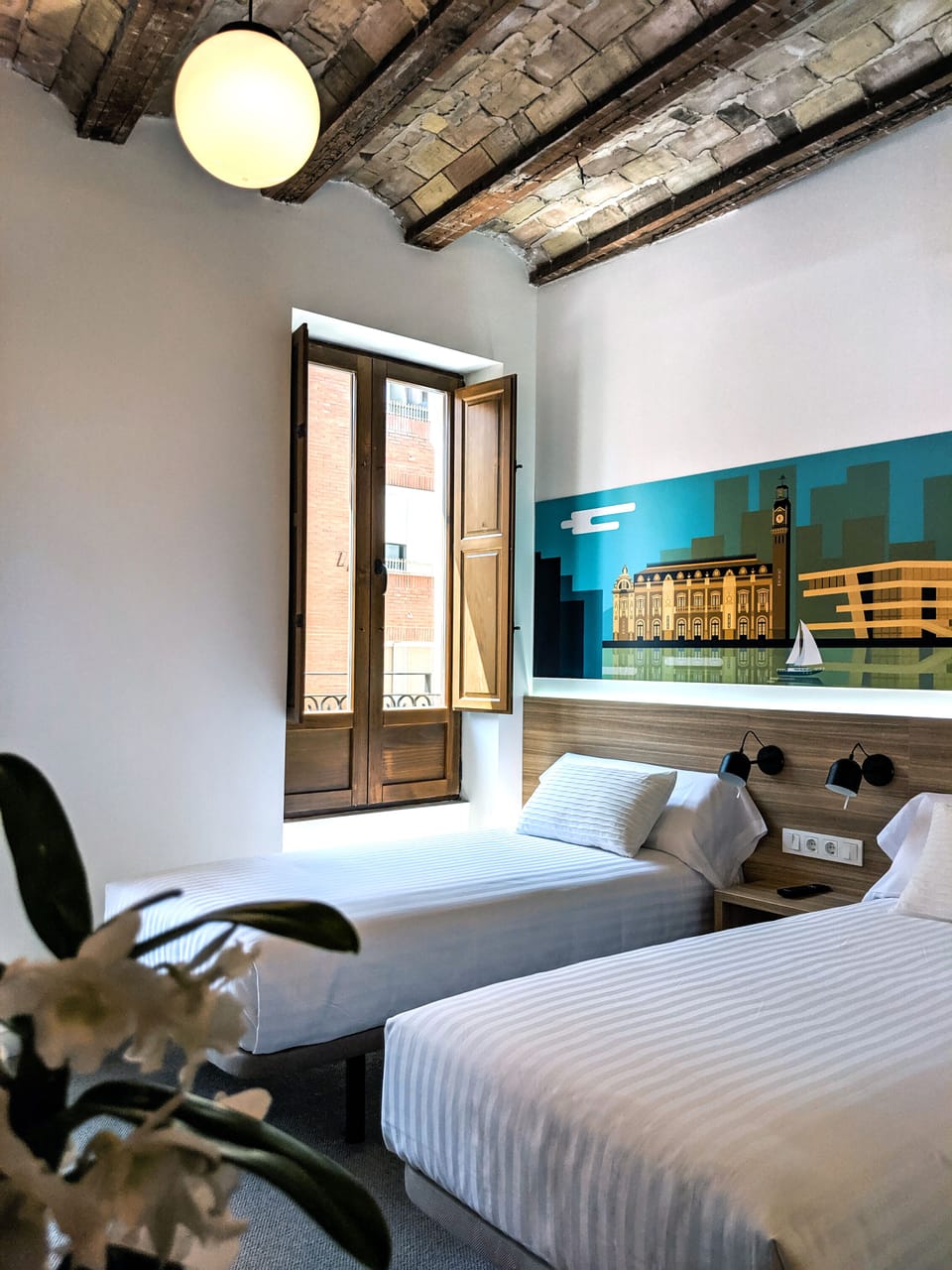 Twin Room | Down comforters, memory foam beds, free WiFi, bed sheets