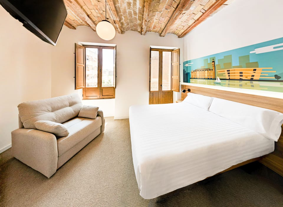 Double Room | Down comforters, memory foam beds, free WiFi, bed sheets